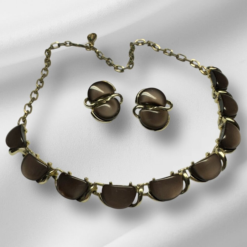 Vintage CORO  Set Choker and Clip-on Earrings Gold Tone Brown Thermoset